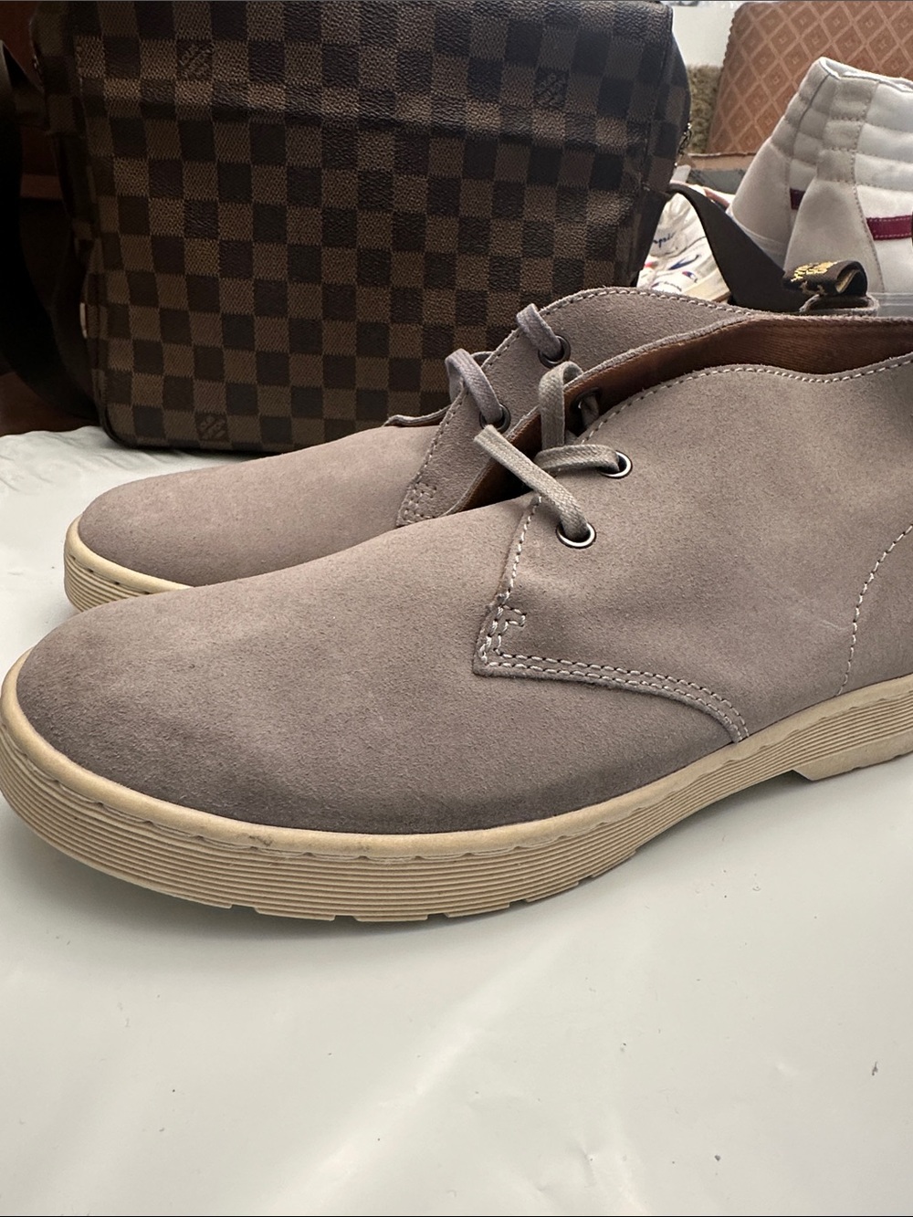 #40 BRAND NEW Dr. Martens Cabrillo suede chukka desert boots in a grey